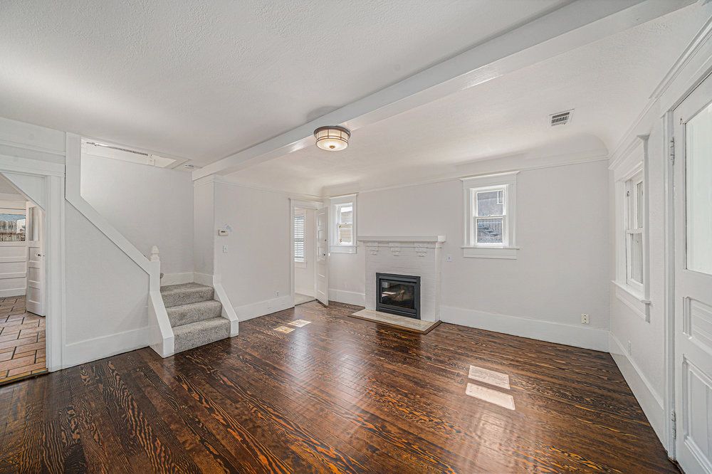 1086 1/2 Park Ave - Cottage 