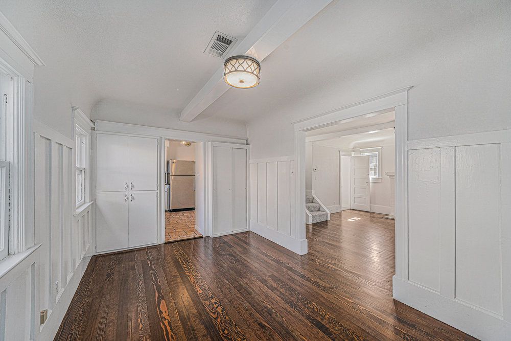 1086 1/2 Park Ave - Cottage 