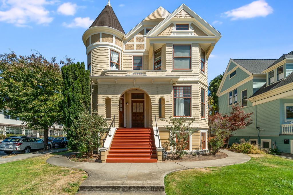 928 Lafayette Street #2 