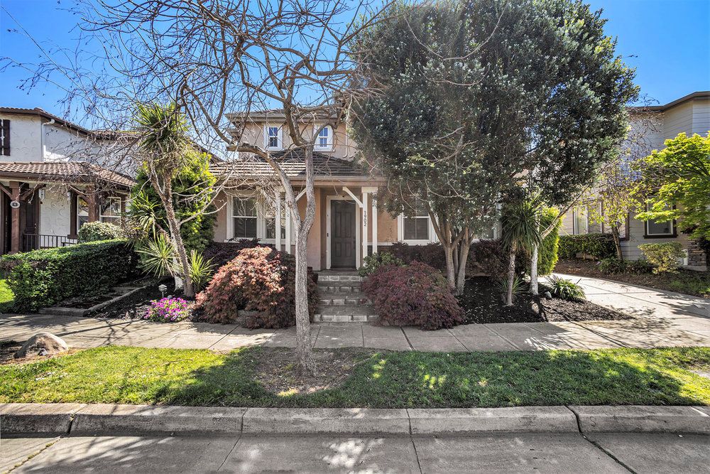 1902 Ohlone St.