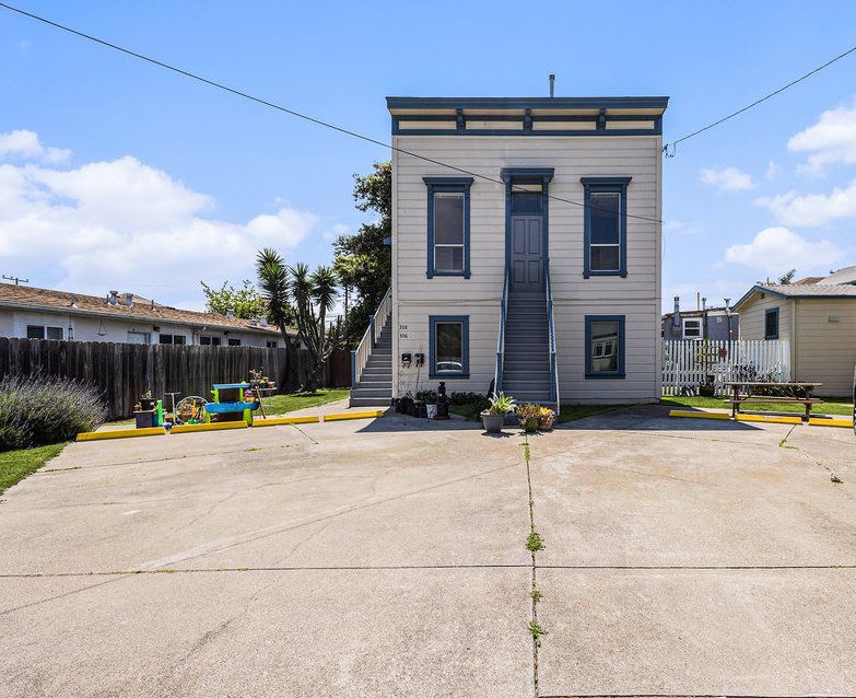 306 Spruce St.