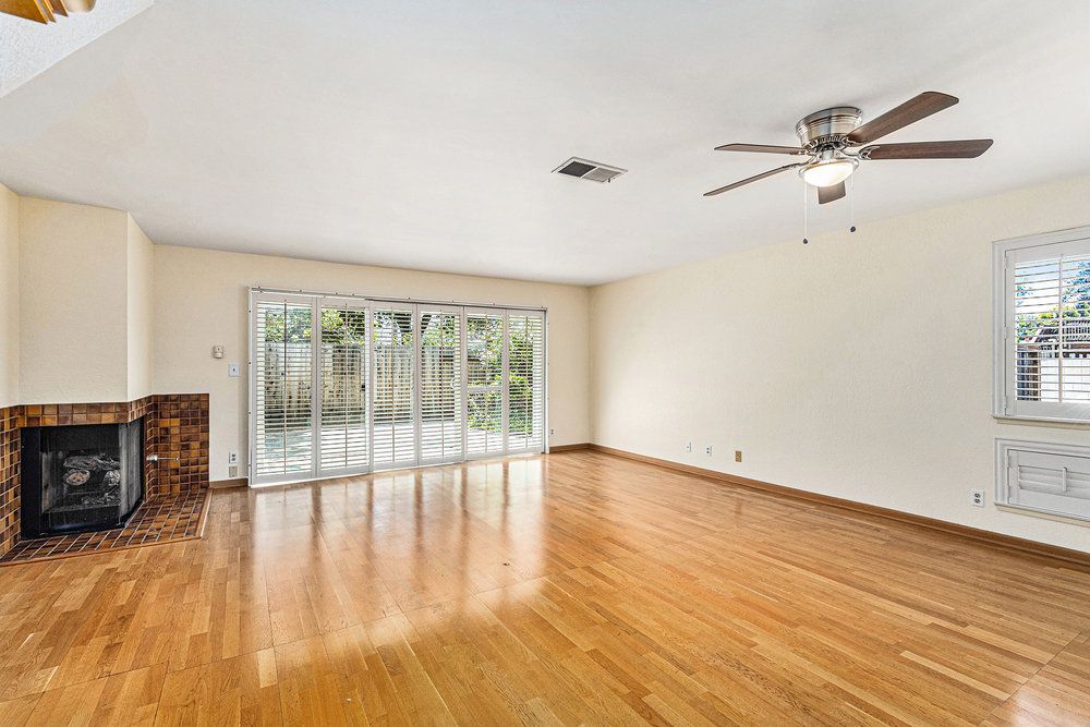 1636 4th St. 