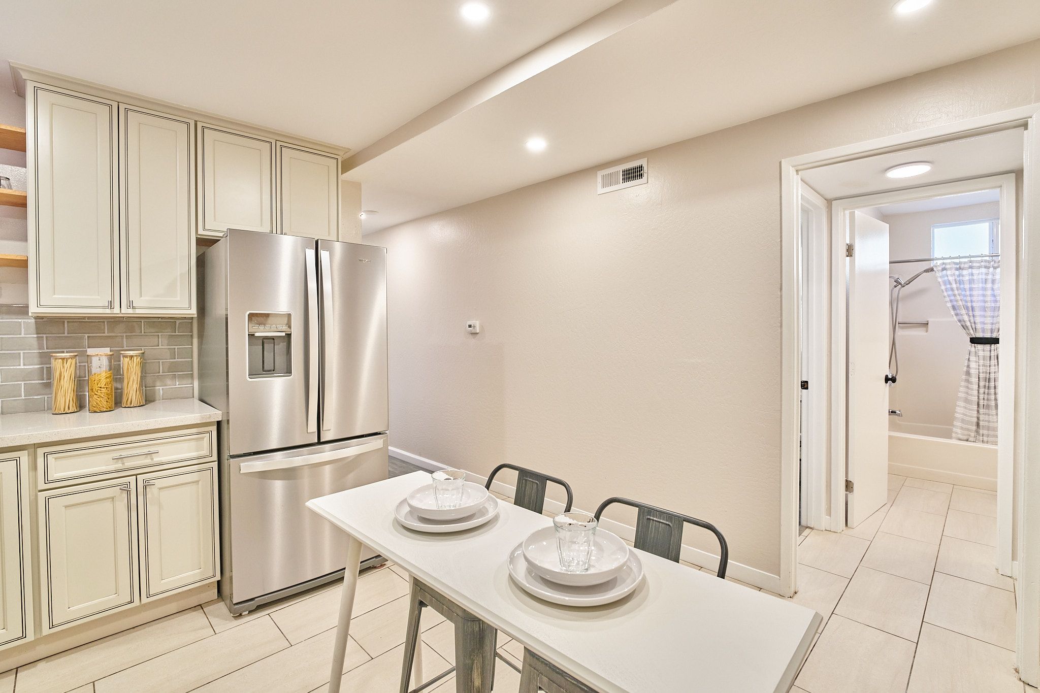 1215 Eagle Ave #B 