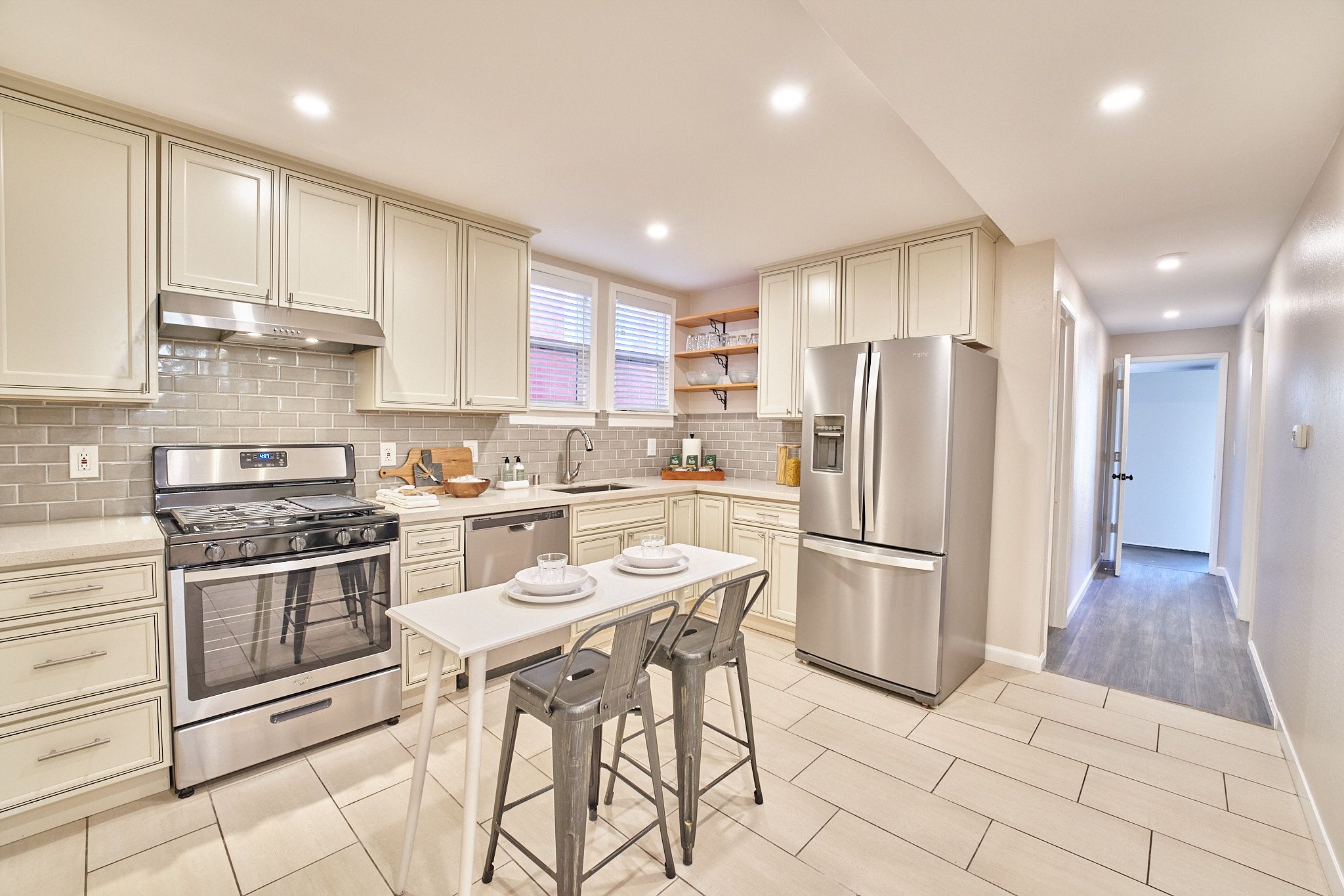 1215 Eagle Ave #B 