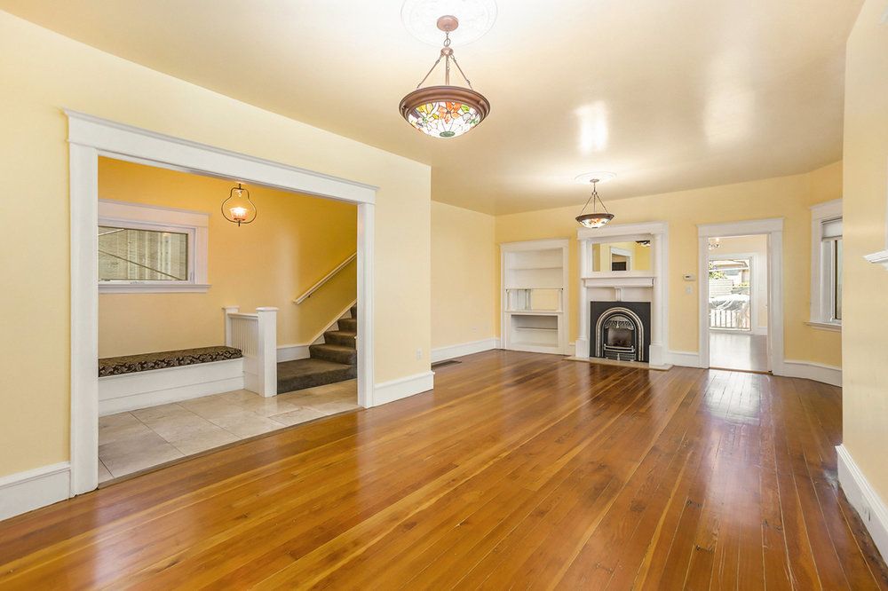 1305 Santa Clara Ave 