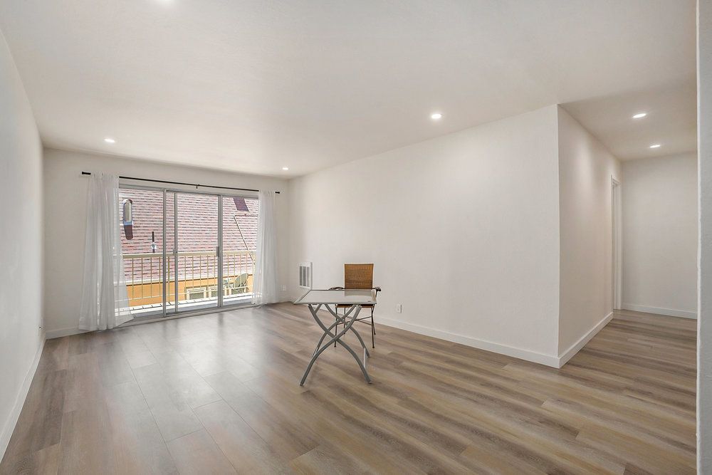 528 Merritt Ave #205 