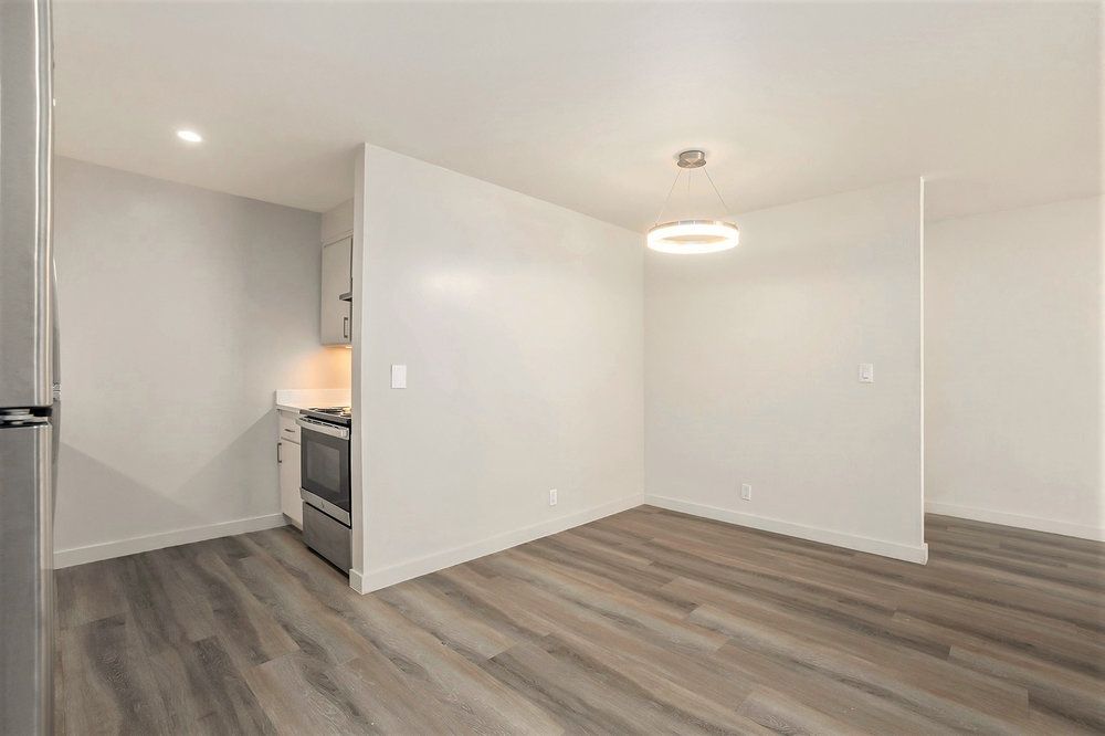 528 Merritt Ave #205 