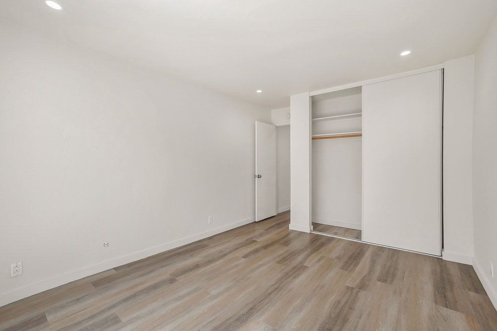 528 Merritt Ave #205 