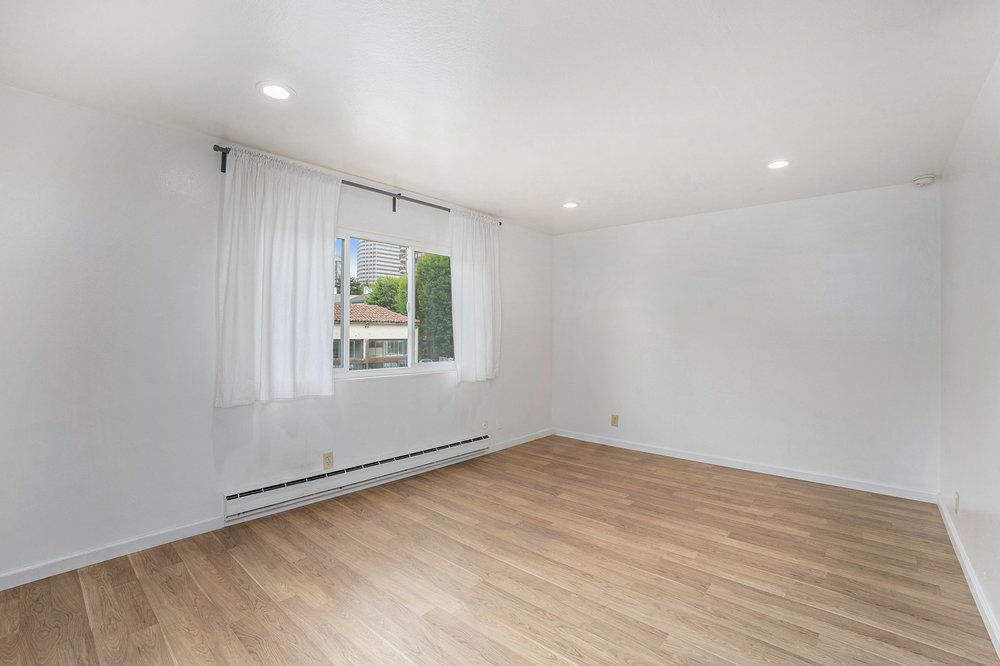 145 17th Street #203