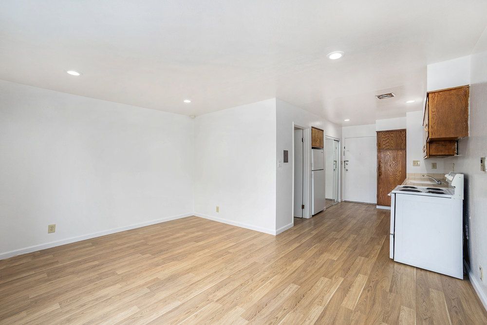 145 17th Street #203