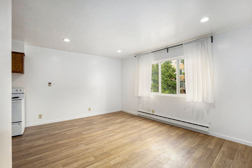 145 17th Street #203