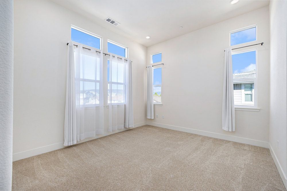 1543 Buena Vista Ave 