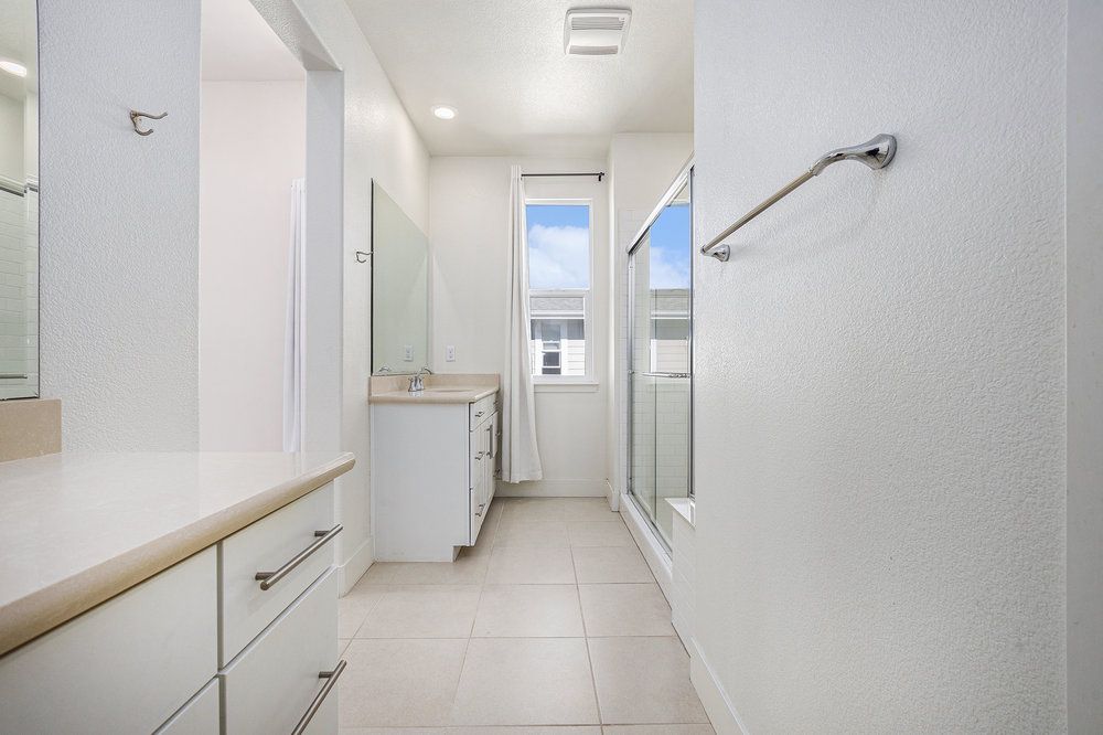 1543 Buena Vista Ave 