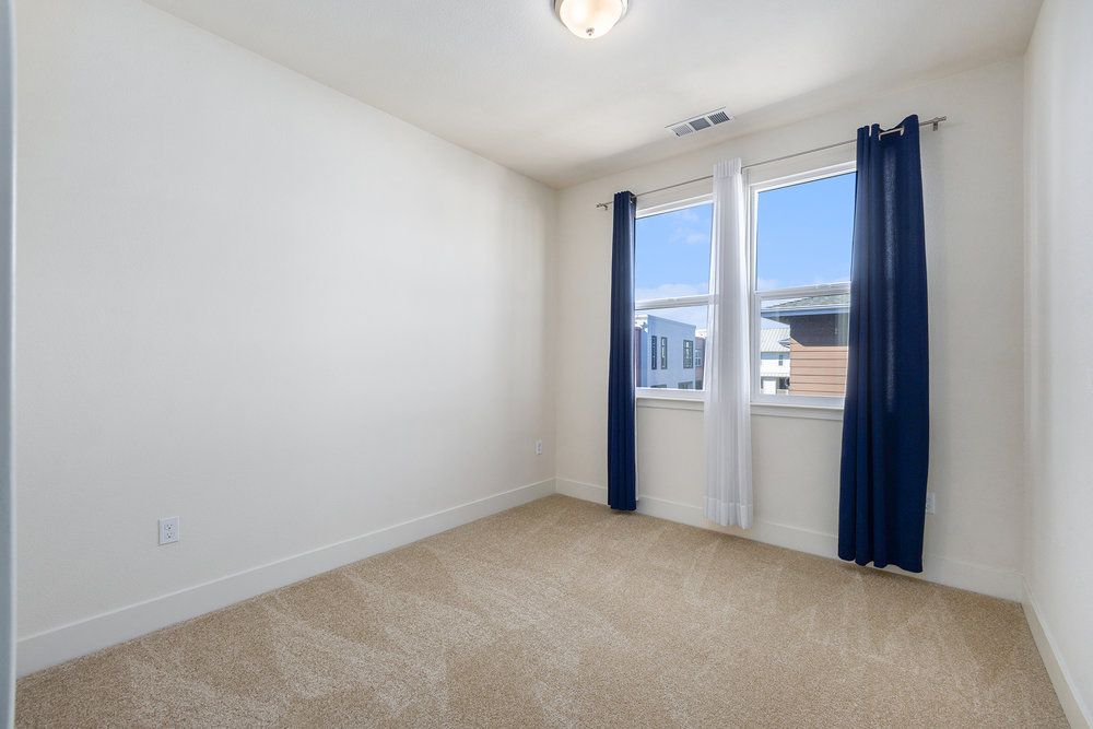 1543 Buena Vista Ave 