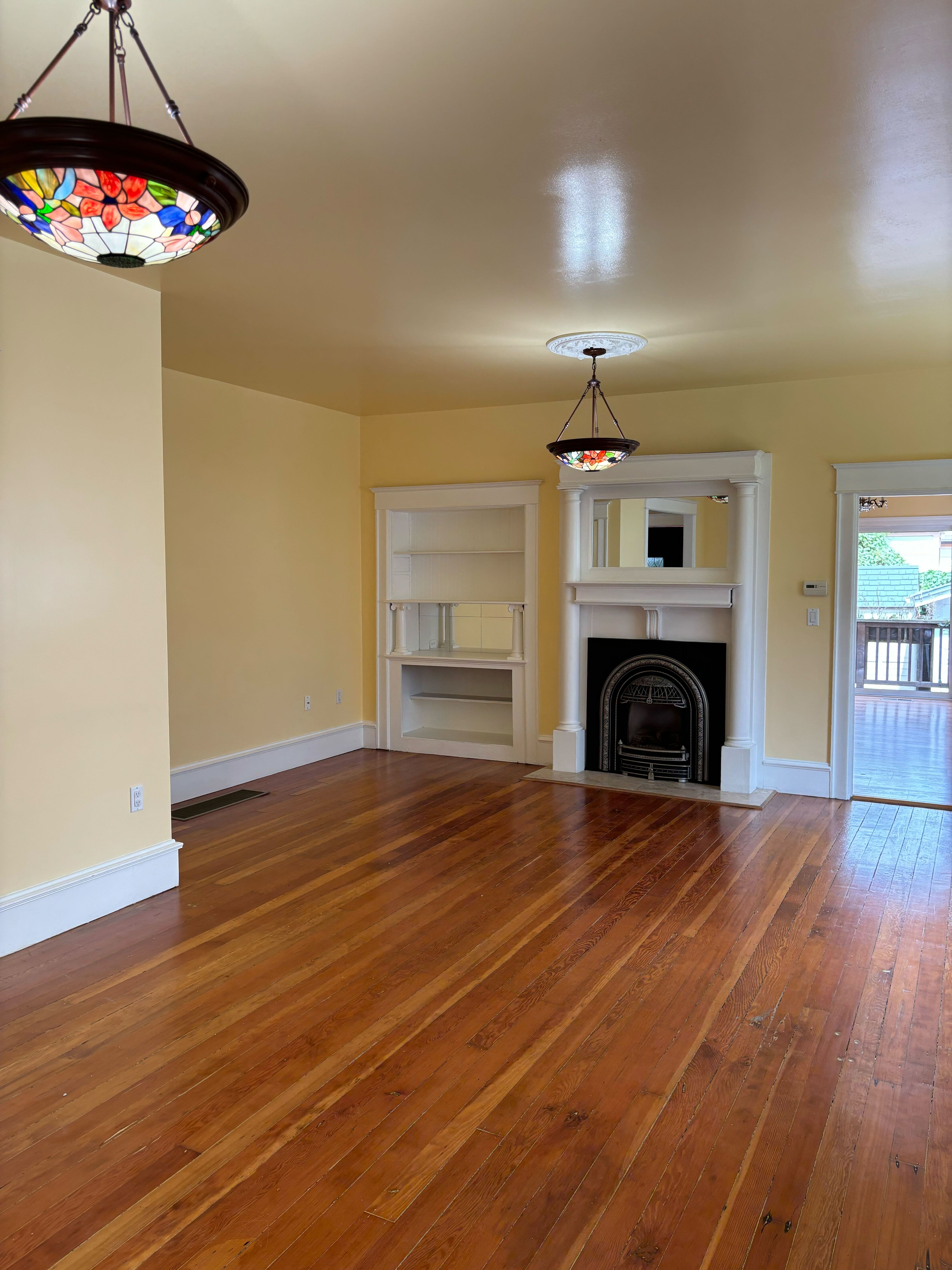 1305 Santa Clara Ave 