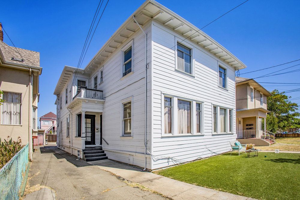 635-37 Taylor Avenue