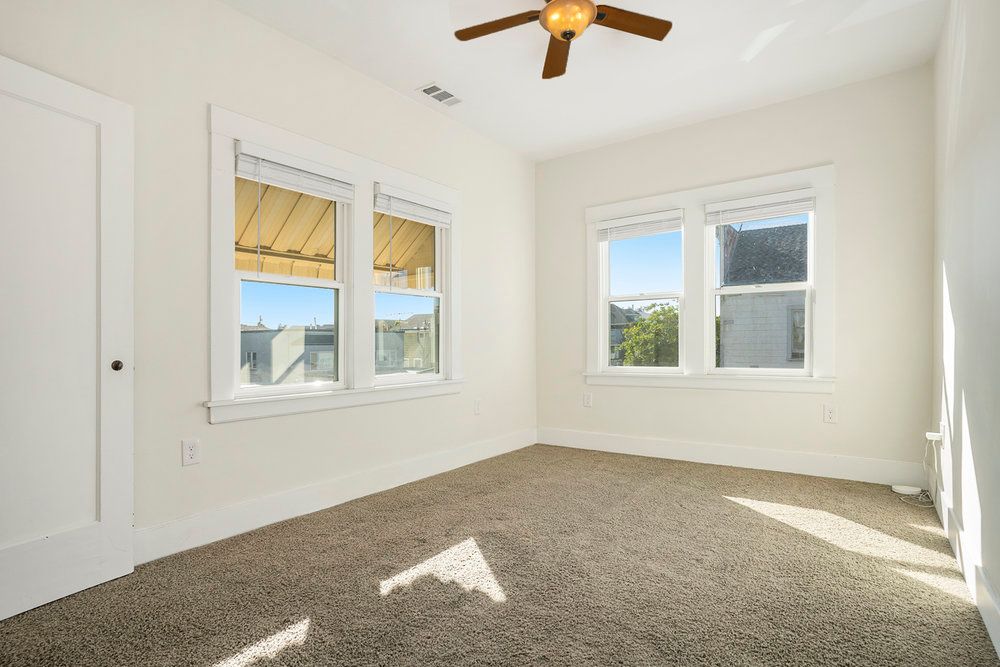 1527 Everett St. #2 