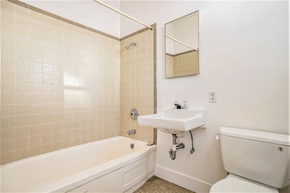1429 Grand St. #E 