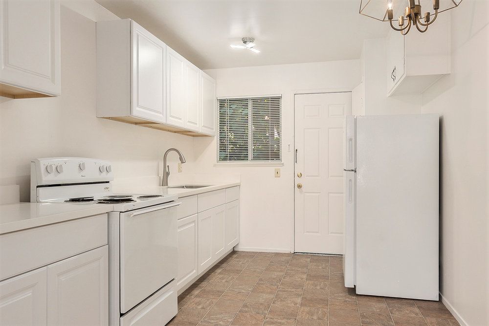 1833 Clinton Ave #B 