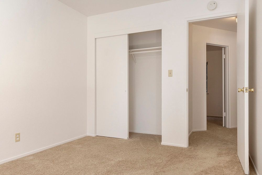 1833 Clinton Ave #B 