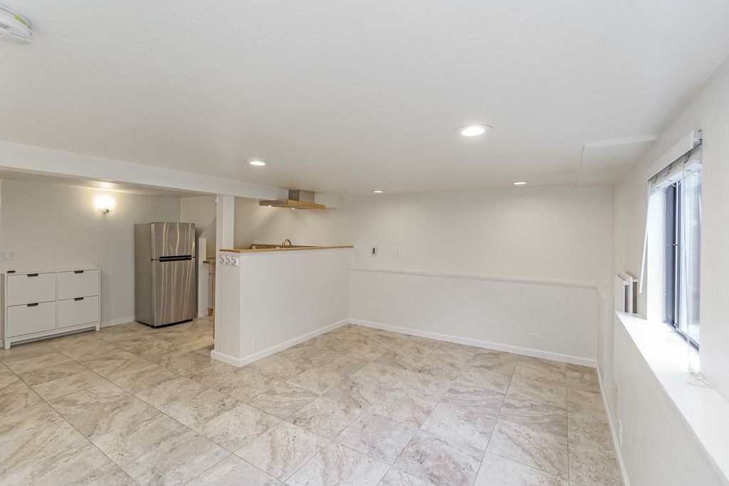 331 Santa Clara Ave 