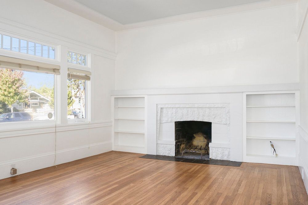 1638 Broadway 