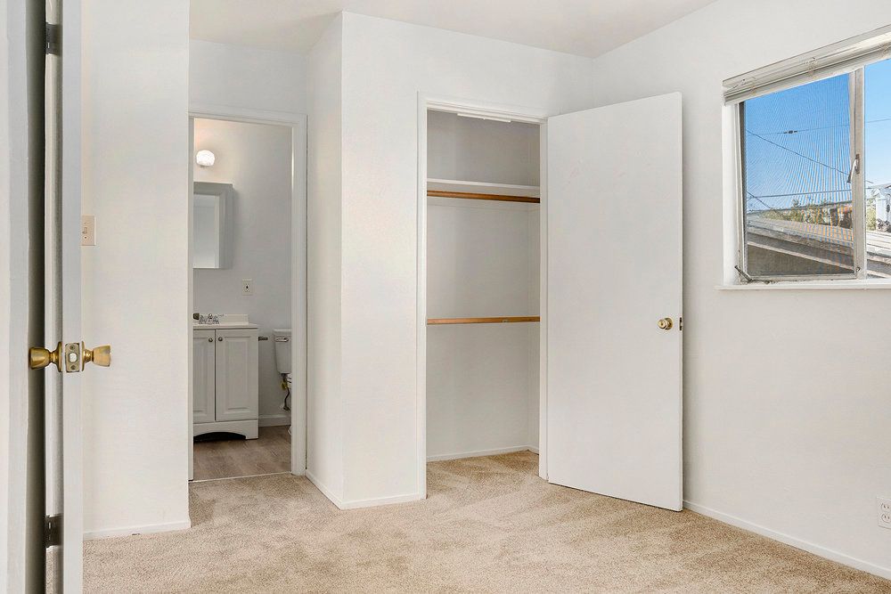 2256 Pacific Ave #J