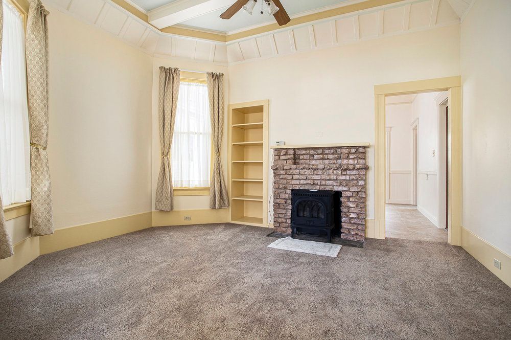 1524 Mozart St. - Upper duplex