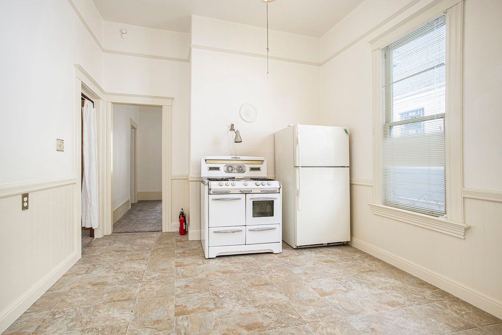1524 Mozart St. - Upper duplex