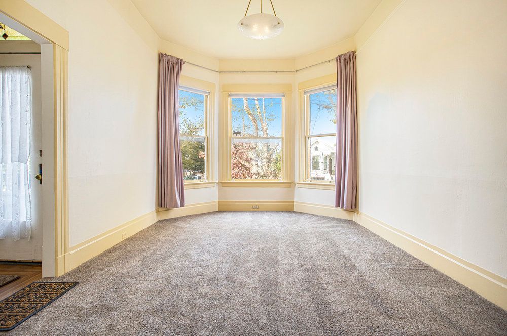 1524 Mozart St. - Upper duplex