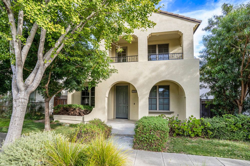 2238 Chipman St.