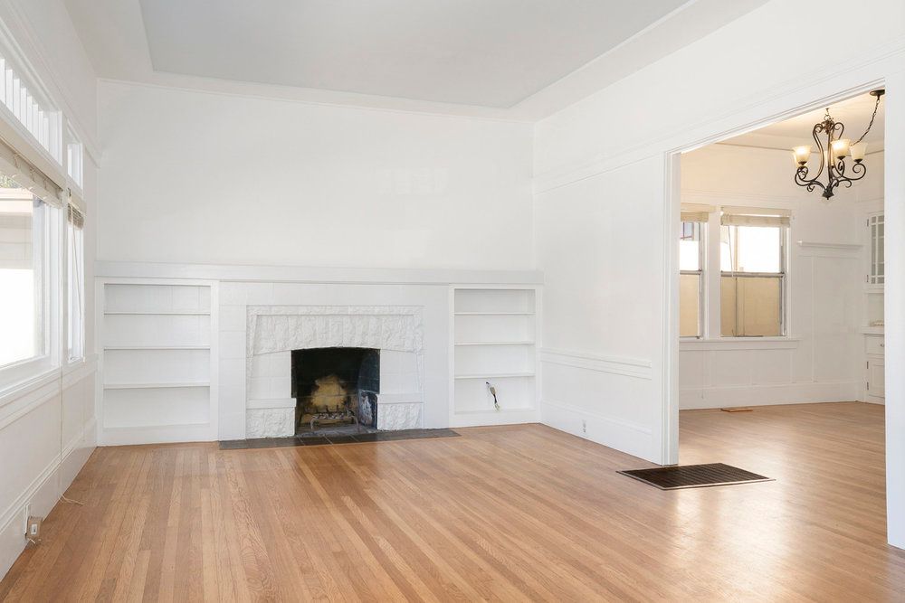 1638 Broadway 