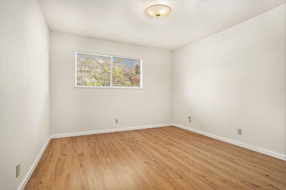 1372 Pearl Street #B