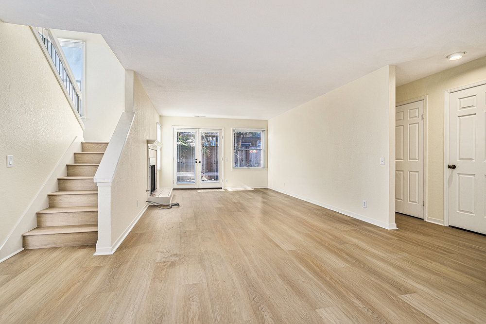 612 Centre Ct.