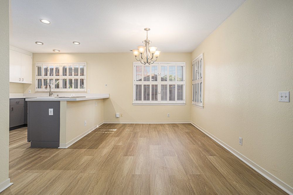 612 Centre Ct.
