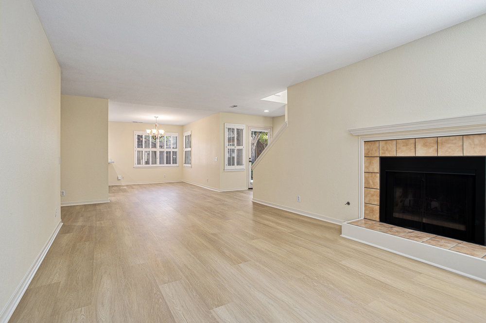 612 Centre Ct.