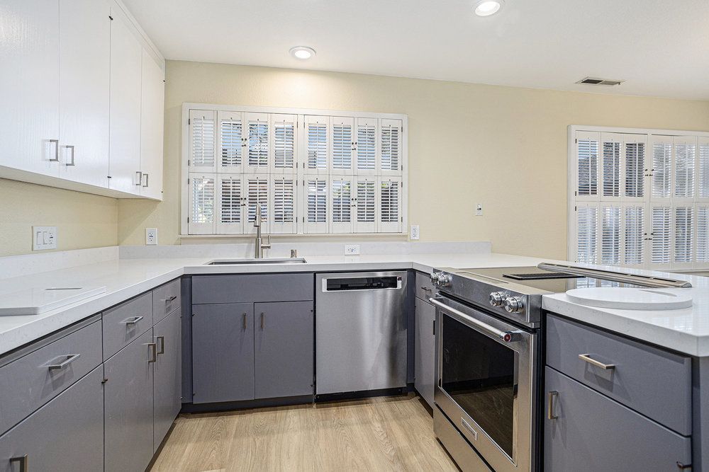 612 Centre Ct.