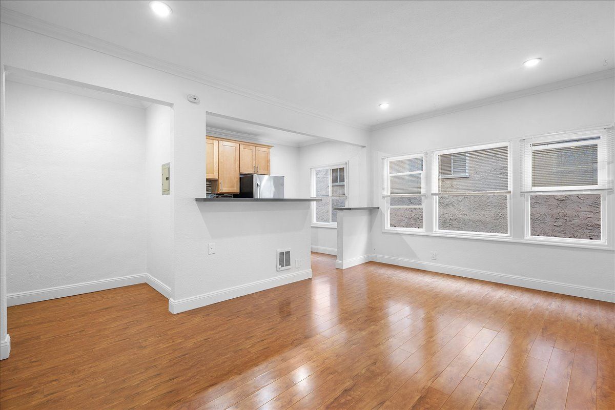 1829 6th Ave #202