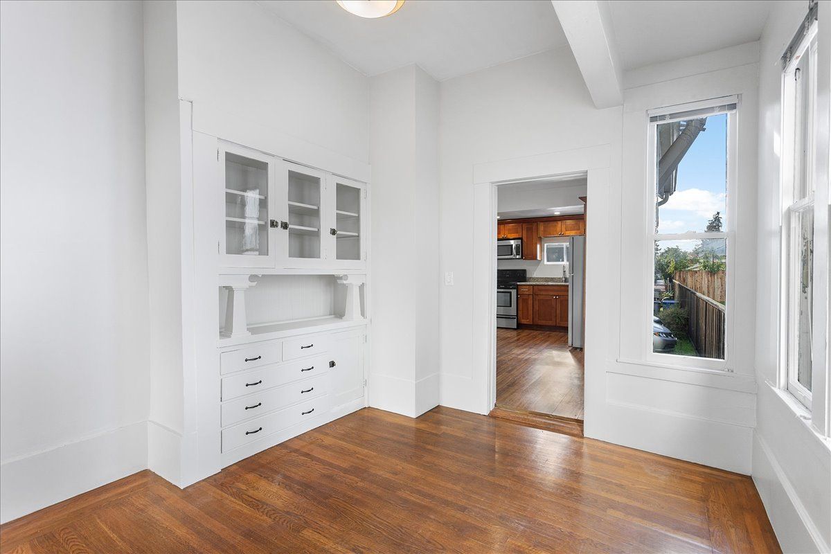 2236 Encinal Ave 