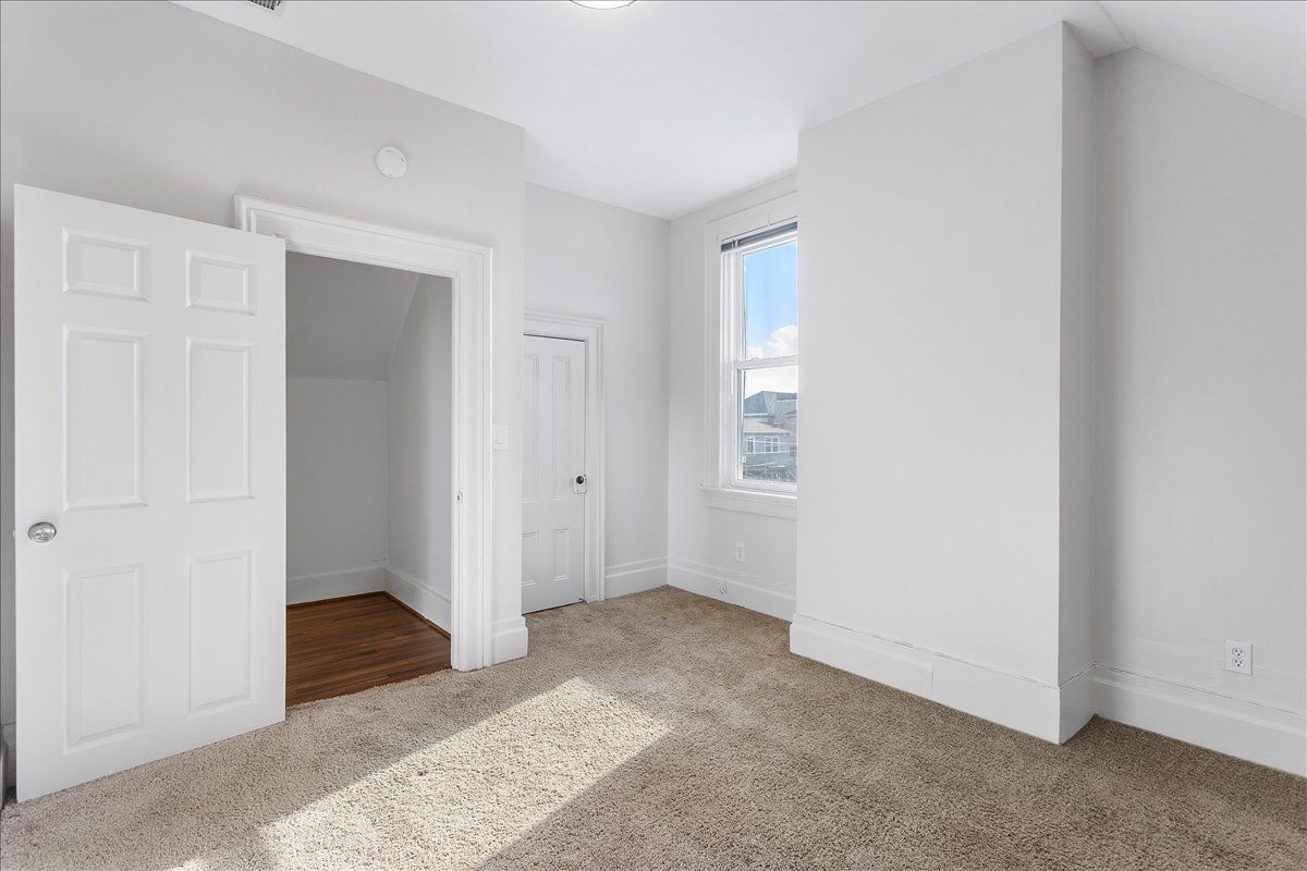 2236 Encinal Ave 