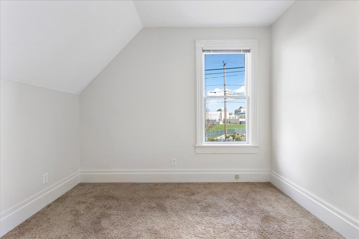 2236 Encinal Ave 