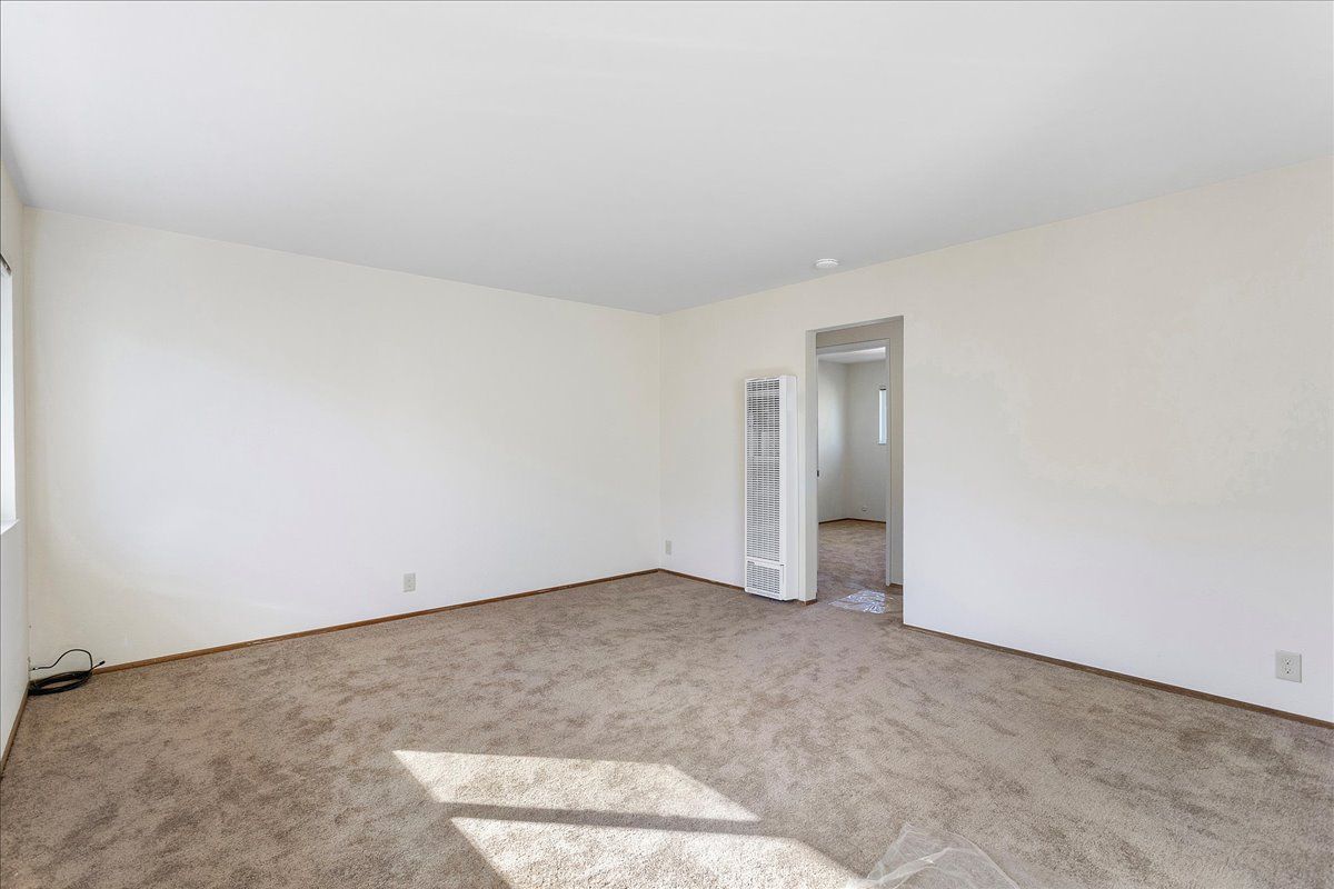 2221 San Antonio Ave #J