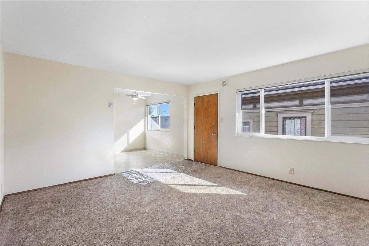 2221 San Antonio Ave #J