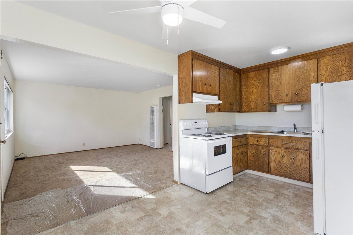2221 San Antonio Ave #J