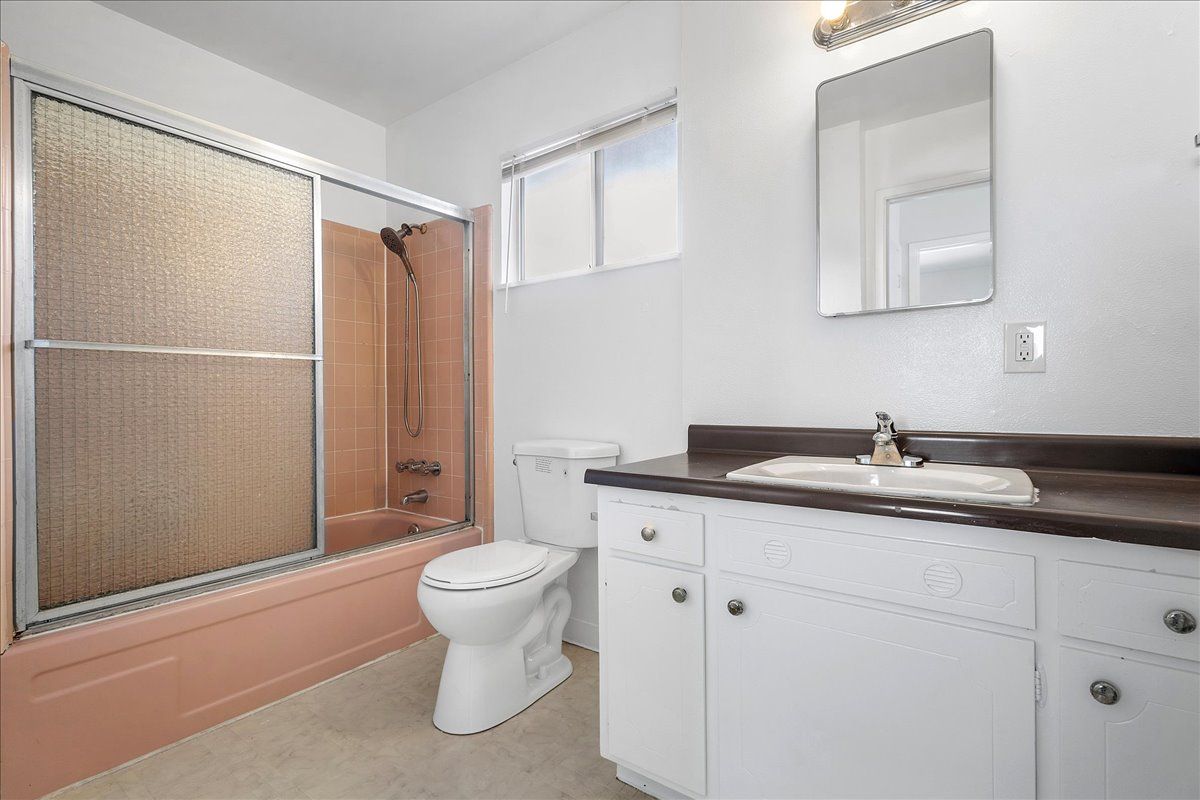 1105 Park Ave #C 