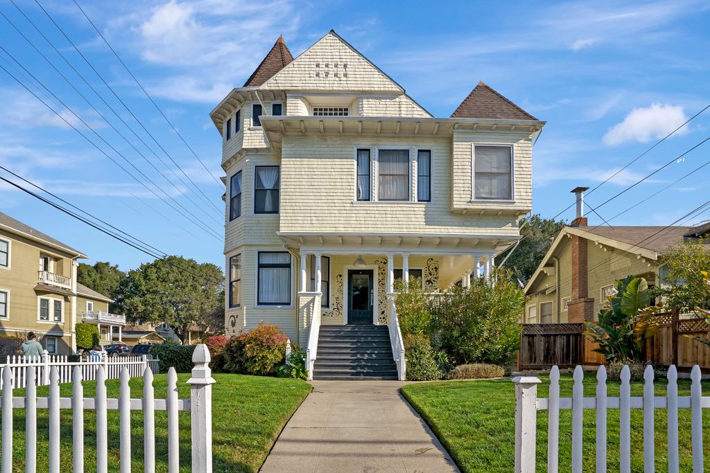 2103 Clinton Ave #C