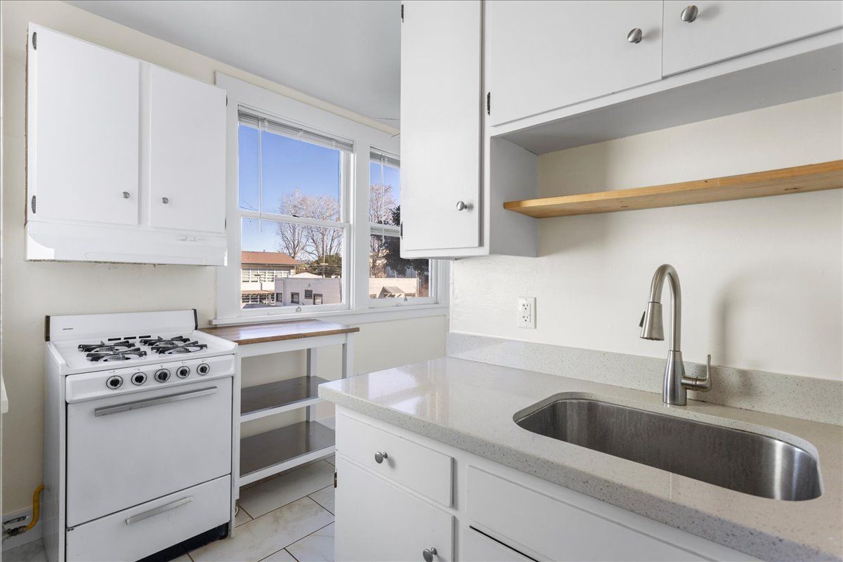 918 Lafayette St. #4