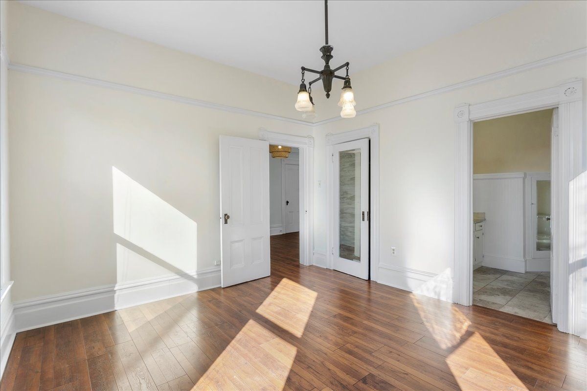 918 Lafayette St. #4