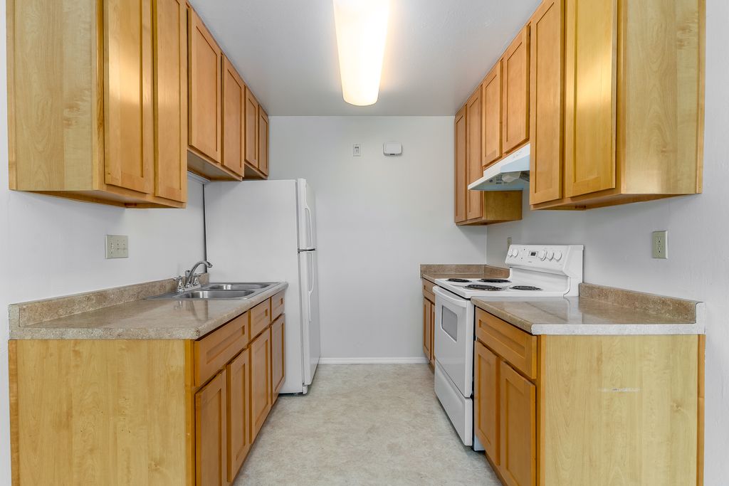 1576 Buena Vista Ave #E 