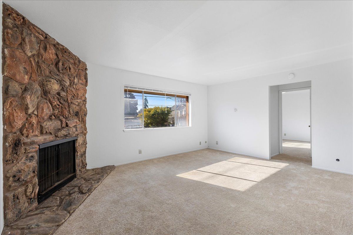 1807 Lincoln Ave #C